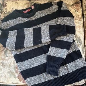 Arizona Jeans boys pullover sweater long sleeve black and gray striped